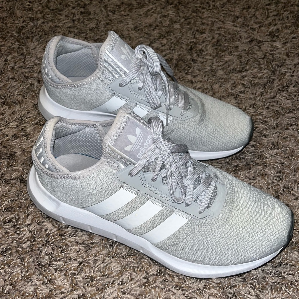Adidas swift run